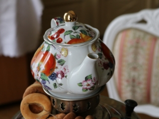 Чайная гостиная «И льется чай душистый янтарною струей…»