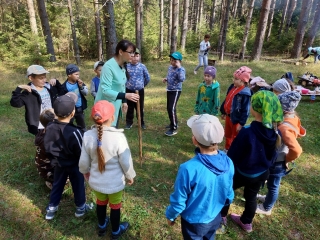 Урок-поход «Лес полон чудес» для чеканских школьников